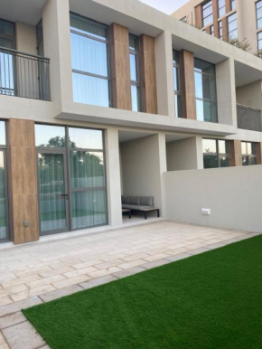 Two-story duplex close to the Expo